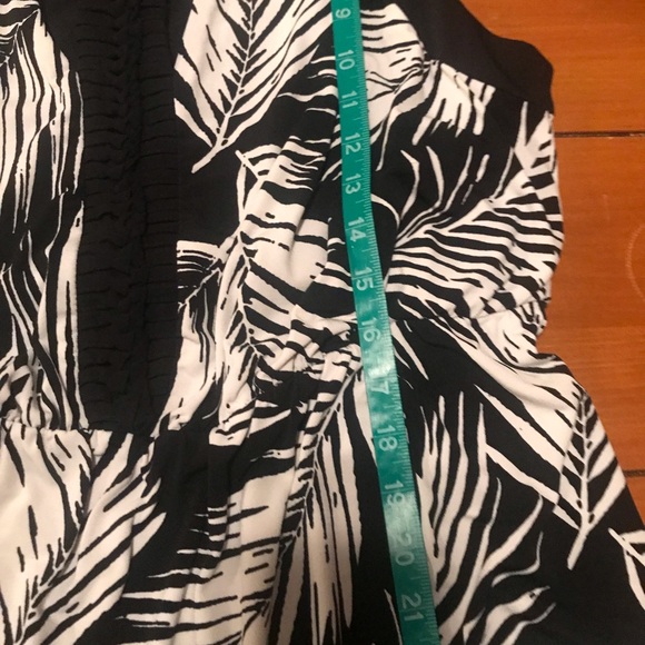Sangria dress, size 16W, black and white. - Picture 11 of 13
